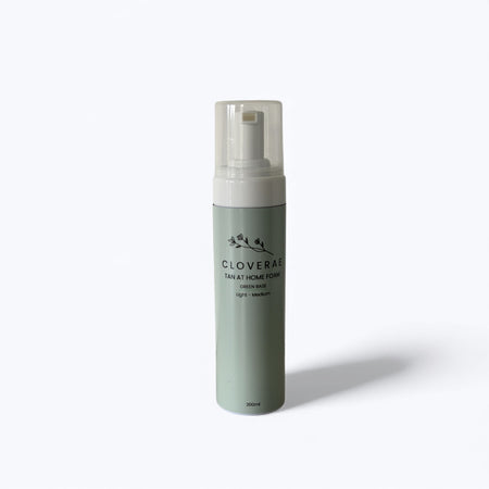 CLOVERAE TAN  - TAN AT HOME FOAM  GREEN BASE LIGHT - MEDIUM