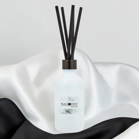 BLACK & WHITE HOMEWARE DELUXE ROOM FRAGRANCE 200 ml