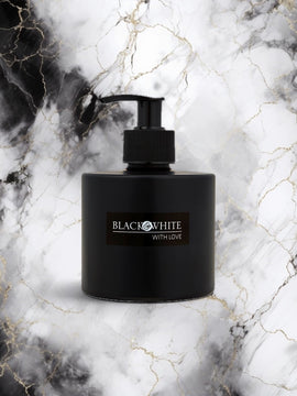 BLACK & WHITE ESSENTIALS -  HAND & BODY LOTION 250 ml